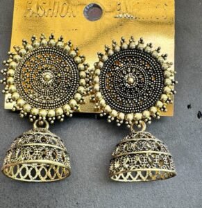 Trendy Black Finishing Jhumka