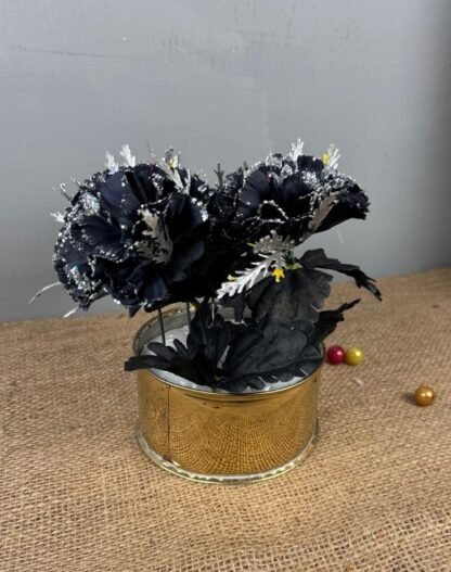 Metal Kot Planter with Black silver Flowers 2.5 inche