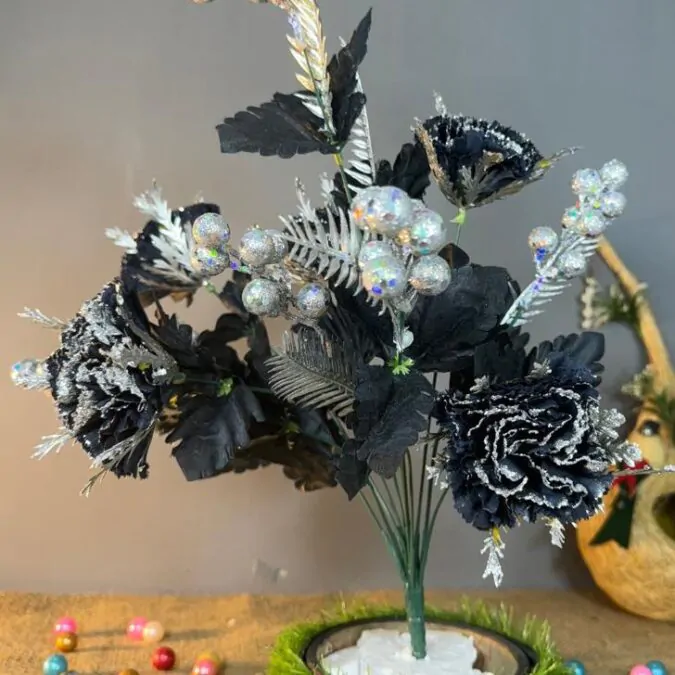 Large black flowers with black Cherry Bunche