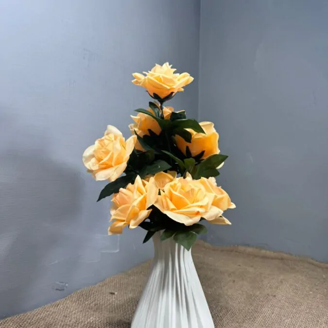 7-Inch Premium Plastic Vase