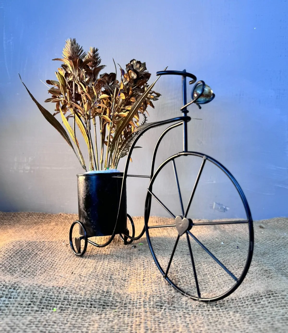 Artificial Black Cycle with Golden Leaves